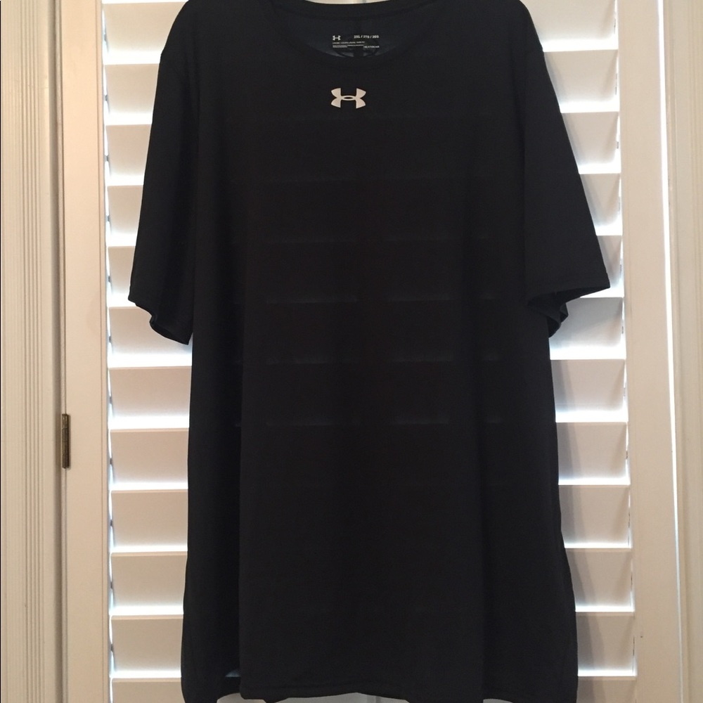 NWT Men's Black Under Armour Short Sleeve Shirt